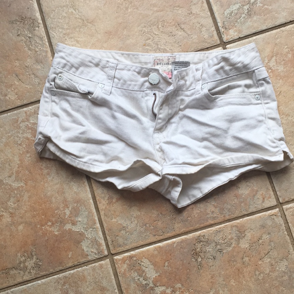 Size 3 Mudd white shorts